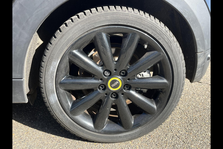 MINI Mini Electric Yours 33 kWh SOH 100% | VAN €20.900,- NU VOOR SLECHTS €18.877,- Uw LENTEVOORDEEL €2.023,-| SUPER COMPLEET UITGEVOERD| PANO | HARMAN KARDON | STOELVERWARMING| HEAD-UP DISPLAY| ACHTERUITRIJCAMERA|