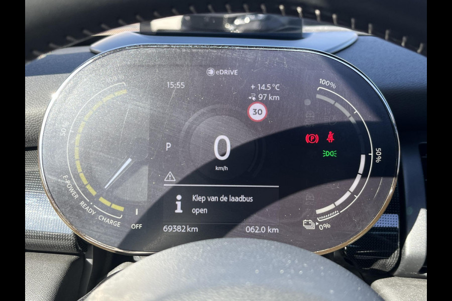 MINI Mini Electric Yours 33 kWh SOH 100% | VAN €20.900,- NU VOOR SLECHTS €18.877,- Uw LENTEVOORDEEL €2.023,-| SUPER COMPLEET UITGEVOERD| PANO | HARMAN KARDON | STOELVERWARMING| HEAD-UP DISPLAY| ACHTERUITRIJCAMERA|