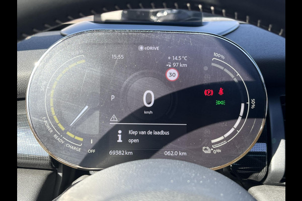 MINI Mini Electric Yours 33 kWh SOH 100% | VAN €20.900,- NU VOOR SLECHTS €18.877,- Uw LENTEVOORDEEL €2.023,-| SUPER COMPLEET UITGEVOERD| PANO | HARMAN KARDON | STOELVERWARMING| HEAD-UP DISPLAY| ACHTERUITRIJCAMERA|