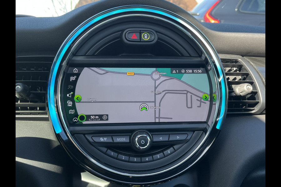 MINI Mini Electric Yours 33 kWh SOH 100% | VAN €20.900,- NU VOOR SLECHTS €18.877,- Uw LENTEVOORDEEL €2.023,-| SUPER COMPLEET UITGEVOERD| PANO | HARMAN KARDON | STOELVERWARMING| HEAD-UP DISPLAY| ACHTERUITRIJCAMERA|