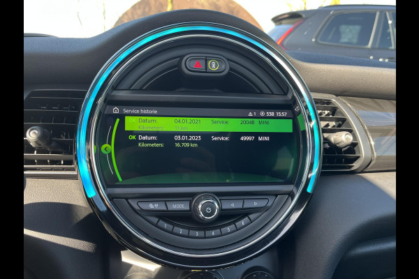 MINI Mini Electric Yours 33 kWh SOH 100% | VAN €20.900,- NU VOOR SLECHTS €18.877,- Uw LENTEVOORDEEL €2.023,-| SUPER COMPLEET UITGEVOERD| PANO | HARMAN KARDON | STOELVERWARMING| HEAD-UP DISPLAY| ACHTERUITRIJCAMERA|