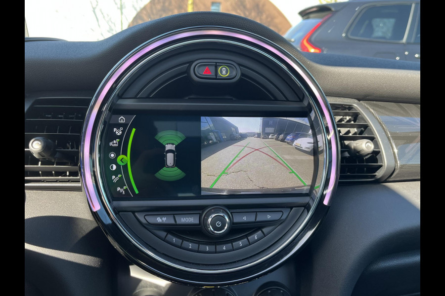 MINI Mini Electric Yours 33 kWh SOH 100% | VAN €20.900,- NU VOOR SLECHTS €18.877,- Uw LENTEVOORDEEL €2.023,-| SUPER COMPLEET UITGEVOERD| PANO | HARMAN KARDON | STOELVERWARMING| HEAD-UP DISPLAY| ACHTERUITRIJCAMERA|