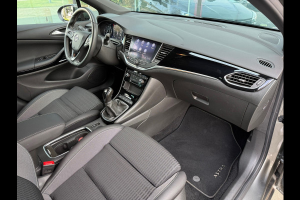 Opel Astra Sports Tourer 1.2 Turbo Elegance - Navi - Climate - Parkeerhulp - Trekhaak - Org.NL