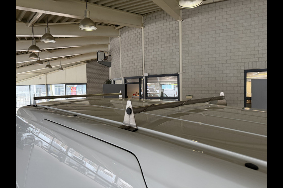 Ford Transit Connect 1.5 EcoBlue 100pk L2 Trend HP / vaste prijs rijklaar € 12.950 ex btw / lease vanaf € 218 / euro 6 / bpm vrij / airco / cruise / trekhaak / ingerichte laadruimte