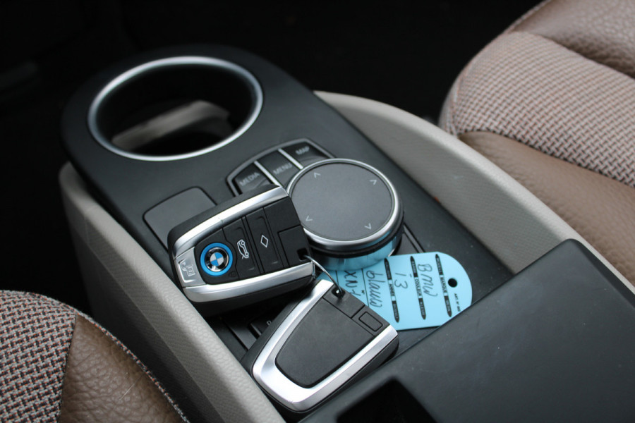 BMW i3 Basis 120Ah 42 kWh **VERKOCHT!!**