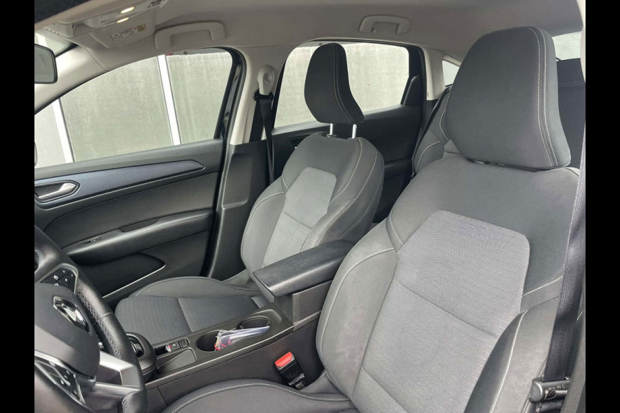 Renault Arkana 1.6 E-Tech Hybrid 145 Zen / camera