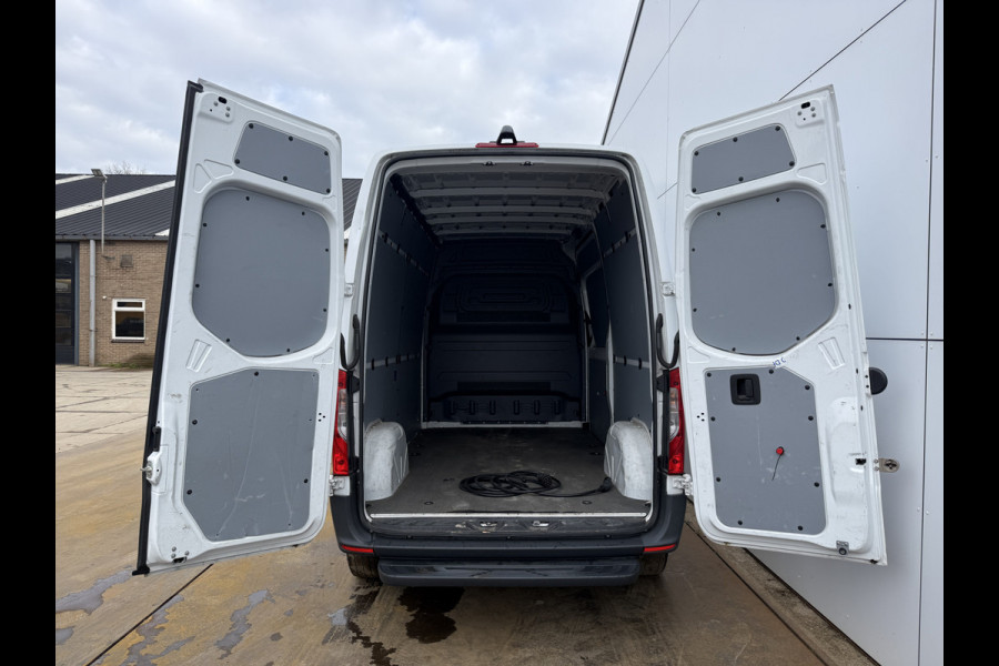 Mercedes-Benz eSprinter 312 55kWh L2H2 168km WLTP 95% (SOH) 80kw Snelladen Climate Control Camera Stoelverwarming