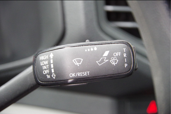 Volkswagen Crafter 35 2.0 TDI L3H3 Highline 177PK AUT. LED, STANDKACHEL, CAMERA, NAVI, CRUISE, AIRCO, PARKEERSENSOREN