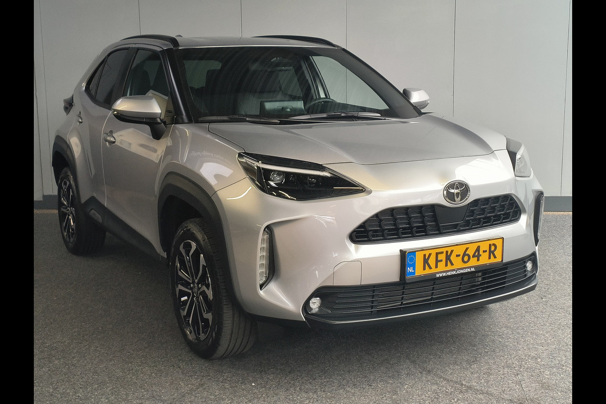 Toyota Yaris Cross 1.5 Hybrid 115 Comfort Dynamic uit 2025 Rijklaar + Fabrieksgarantie Henk Jongen Auto's in Helmond,  al 50 jaar service zoals 't hoort!