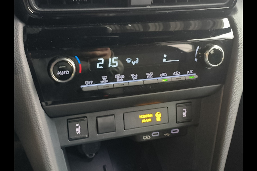 Toyota Yaris Cross 1.5 Hybrid 115 Comfort Dynamic uit 2025 Rijklaar + Fabrieksgarantie Henk Jongen Auto's in Helmond,  al 50 jaar service zoals 't hoort!