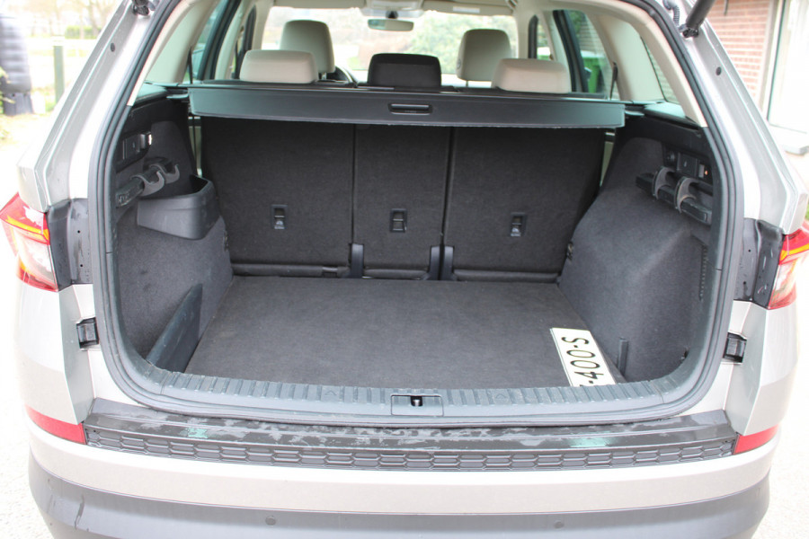 Škoda Kodiaq 1.4 TSI Style Business NAVI LED 360 TREKHAAK 150Pk 179000KM!!!