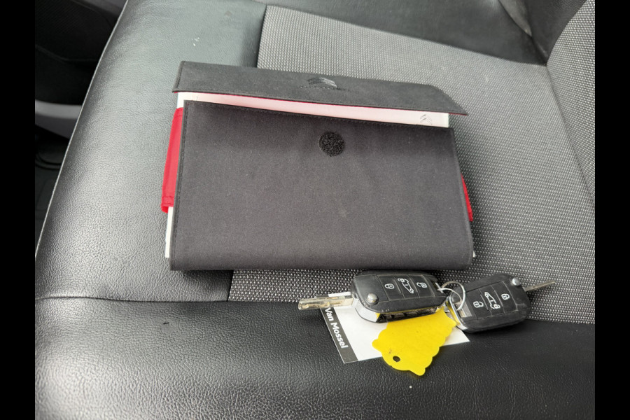 Citroën Jumpy 2.0 BlueHDI automaat 120pk M Driver L2H1 / euro 6 / bpm vrij / camera / vaste prijs rijklaar € 14.950 ex btw / airco / cruise / navi / imperial / trekhaak