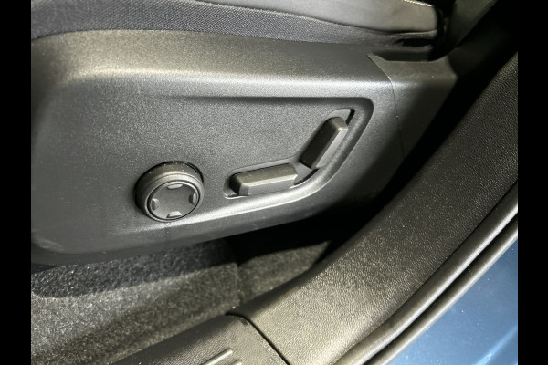 Volvo C40 Recharge Twin Intro Edition 78 kWh | panoramadak | adaptieve cruise control |  Soh (batterijcheck) Waarde 95,5 %