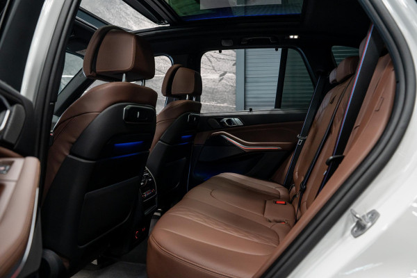 BMW X5 xDrive50e *M-Sport Pro / Harman Kardon / Stoelventilatie + Massage / Panorama Sky Lounge / Soft-Close / Carbon Interieur*