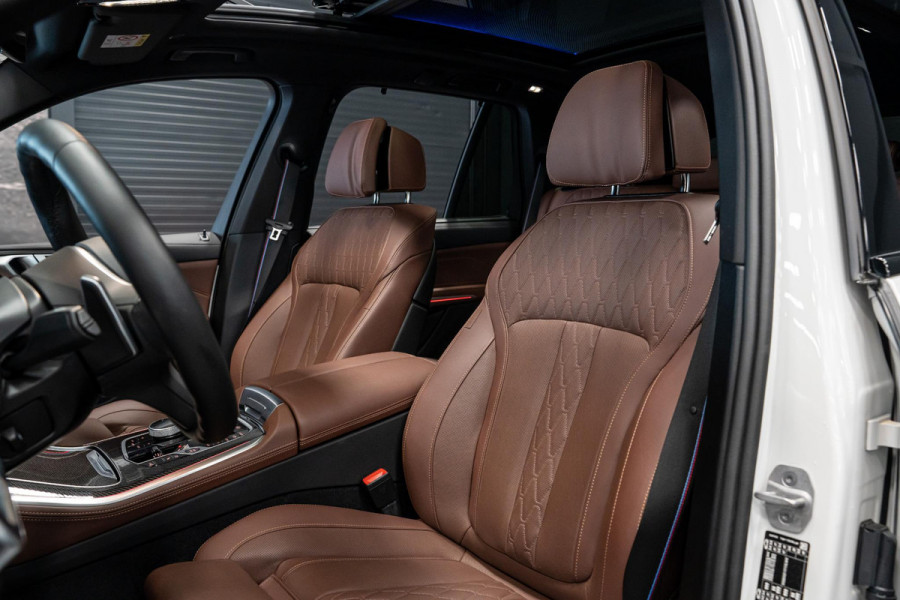 BMW X5 xDrive50e *M-Sport Pro / Harman Kardon / Stoelventilatie + Massage / Panorama Sky Lounge / Soft-Close / Carbon Interieur*