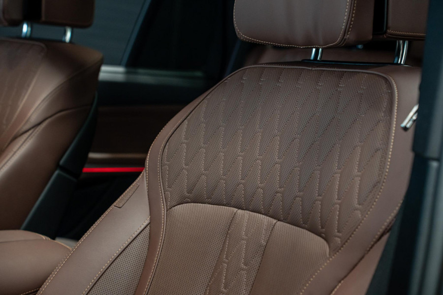 BMW X5 xDrive50e *M-Sport Pro / Harman Kardon / Stoelventilatie + Massage / Panorama Sky Lounge / Soft-Close / Carbon Interieur*