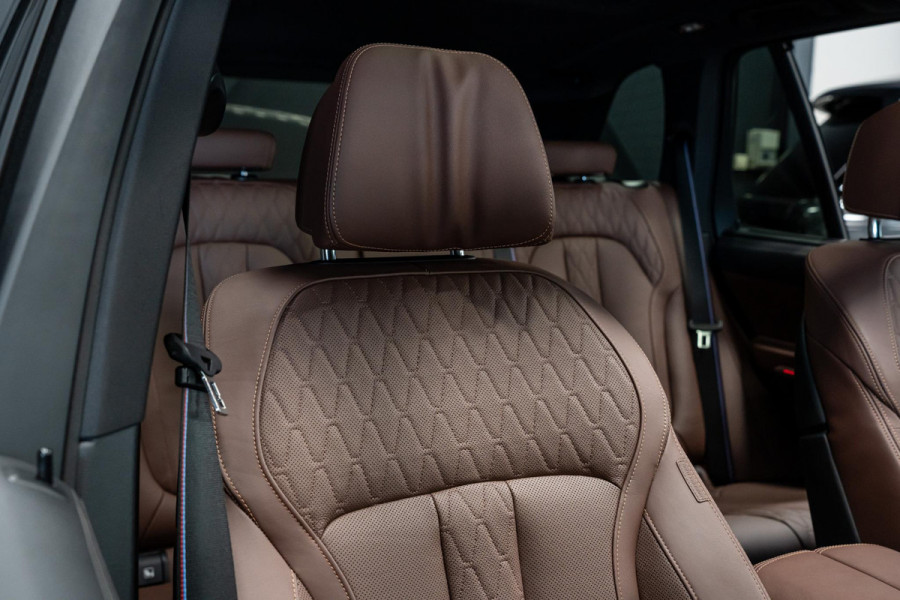BMW X5 xDrive50e *M-Sport Pro / Harman Kardon / Stoelventilatie + Massage / Panorama Sky Lounge / Soft-Close / Carbon Interieur*