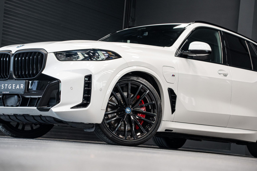 BMW X5 xDrive50e *M-Sport Pro / Harman Kardon / Stoelventilatie + Massage / Panorama Sky Lounge / Soft-Close / Carbon Interieur*