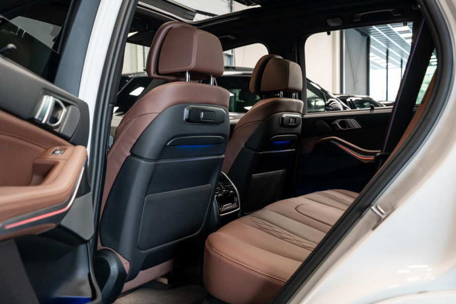 BMW X5 xDrive50e *M-Sport Pro / Harman Kardon / Stoelventilatie + Massage / Panorama Sky Lounge / Soft-Close / Carbon Interieur*