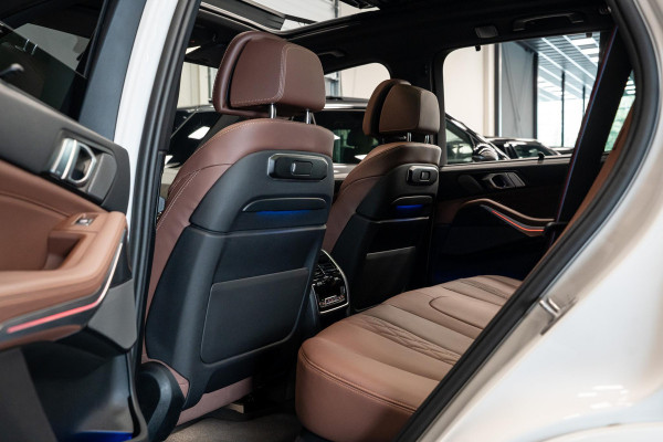 BMW X5 xDrive50e *M-Sport Pro / Harman Kardon / Stoelventilatie + Massage / Panorama Sky Lounge / Soft-Close / Carbon Interieur*