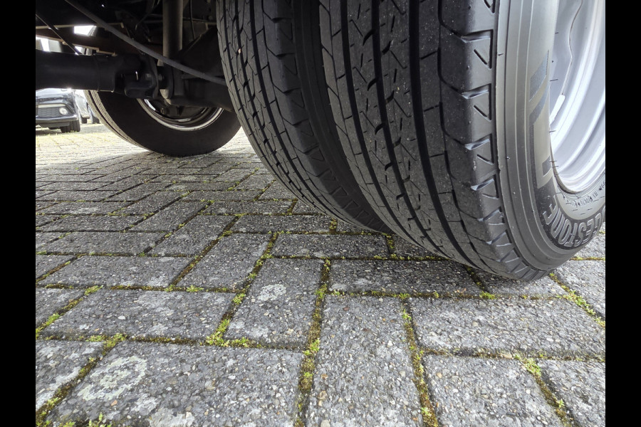 Iveco Daily type 42-180 automaat meubelbak dubbel-lucht 1e eigenaar !!!