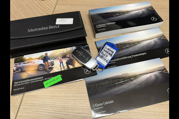 Mercedes-Benz C-Klasse Cabrio 300 Premium AMG Facelift Cabrio Camera Stoelverwarming/ventilatie Clima Carplay Full Led