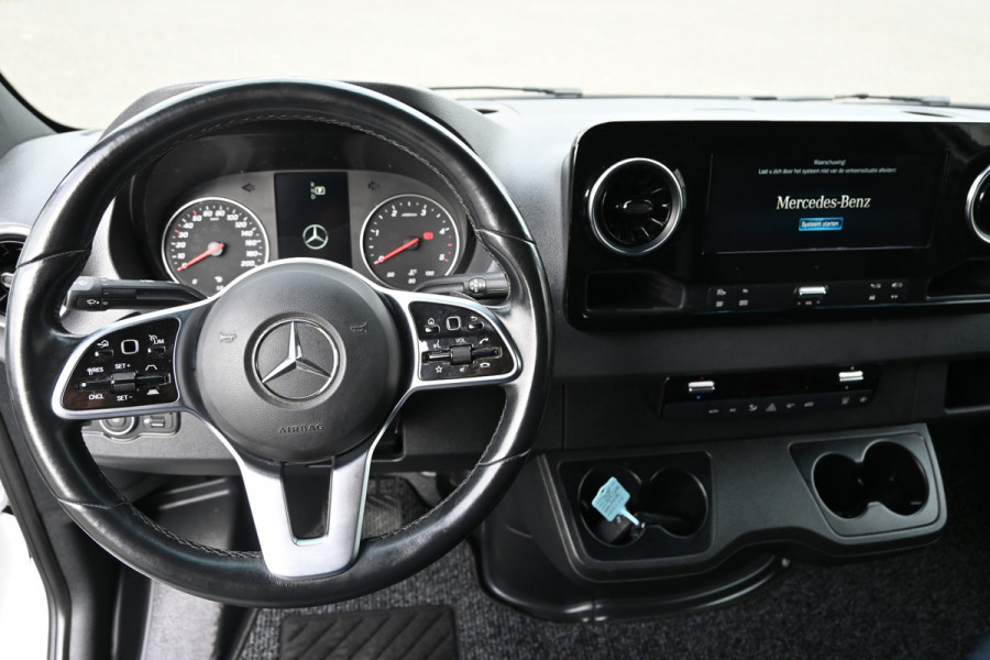 Mercedes-Benz Sprinter 319 CDI L4H2 Maxi Distronic, LED, Standkachel, Geveerde Stoelen, Etc.