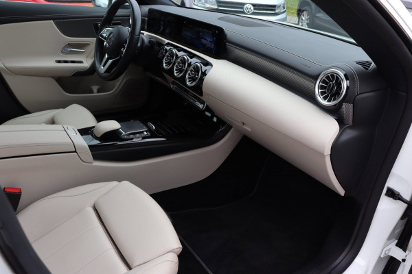 Mercedes-Benz CLA-Klasse Shooting Brake 180 Bus.Sol. Luxury org.NL leer+el.+mem+verw. el.klep schuifdak camera