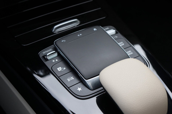 Mercedes-Benz CLA-Klasse Shooting Brake 180 Bus.Sol. Luxury org.NL leer+el.+mem+verw. el.klep schuifdak camera