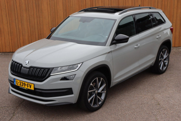 Škoda Kodiaq 1.5 TSI Sportline Business org.NL pano-schuifdak stuurverw. trekhaak camera el.klep