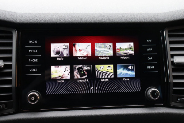 Škoda Kodiaq 1.5 TSI Sportline Business org.NL pano-schuifdak stuurverw. trekhaak camera el.klep