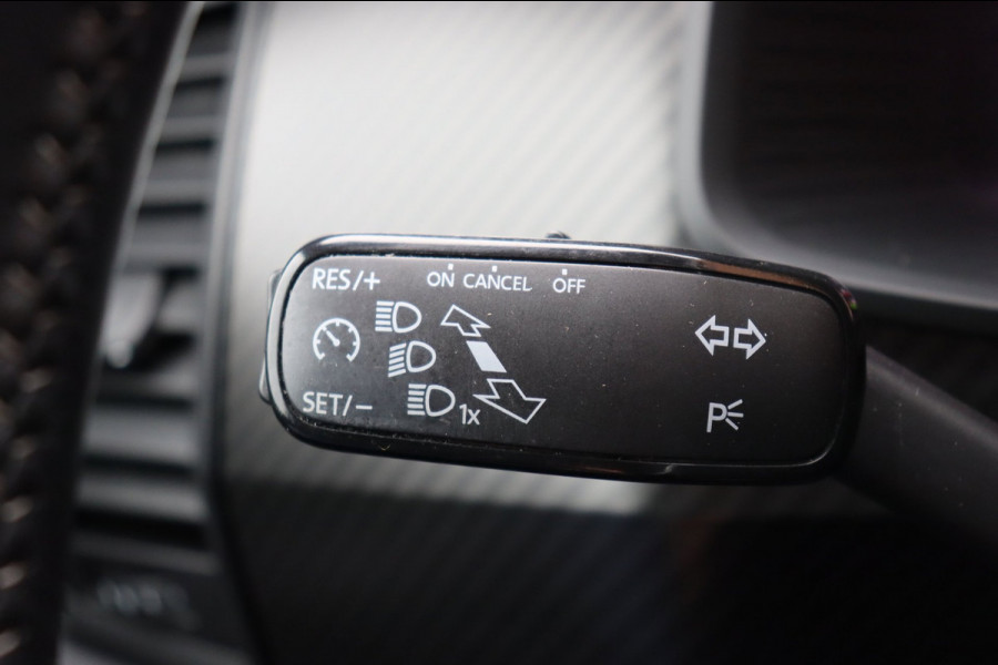 Škoda Kodiaq 1.5 TSI Sportline Business org.NL pano-schuifdak stuurverw. trekhaak camera el.klep