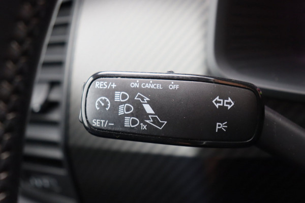 Škoda Kodiaq 1.5 TSI Sportline Business org.NL pano-schuifdak stuurverw. trekhaak camera el.klep