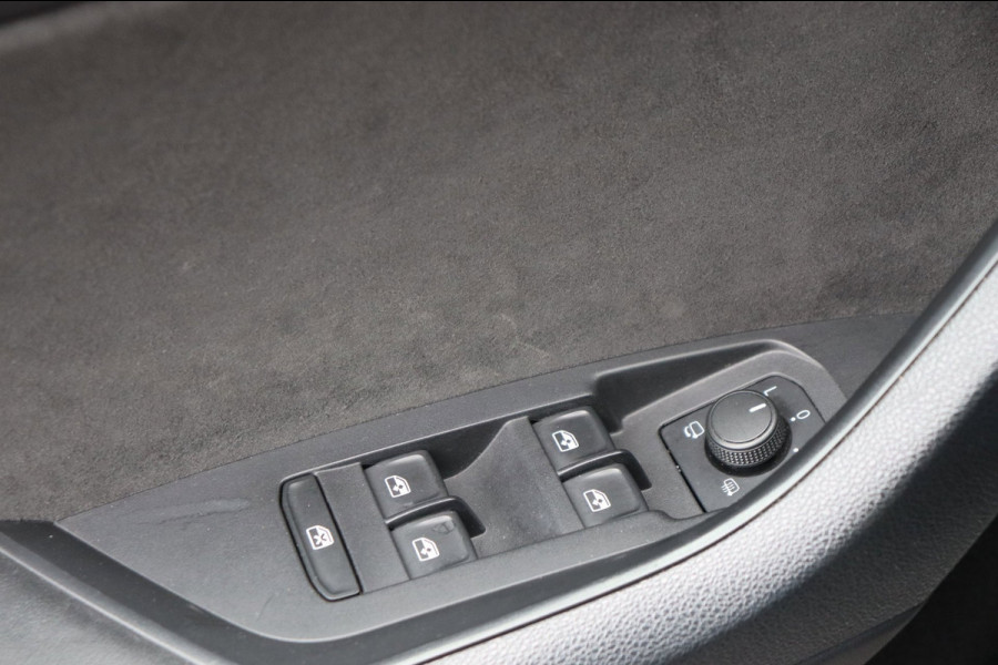 Škoda Kodiaq 1.5 TSI Sportline Business org.NL pano-schuifdak stuurverw. trekhaak camera el.klep