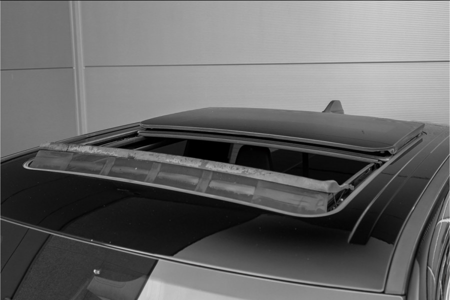 Dodge Ram 1500 5.7 V8 4x4 Crew Cab Longhorn Luchtv HUD 360° H&K Trekhaak