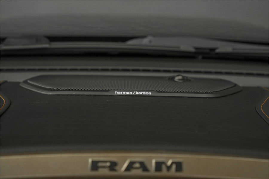 Dodge Ram 1500 5.7 V8 4x4 Crew Cab Longhorn Luchtv HUD 360° H&K Trekhaak