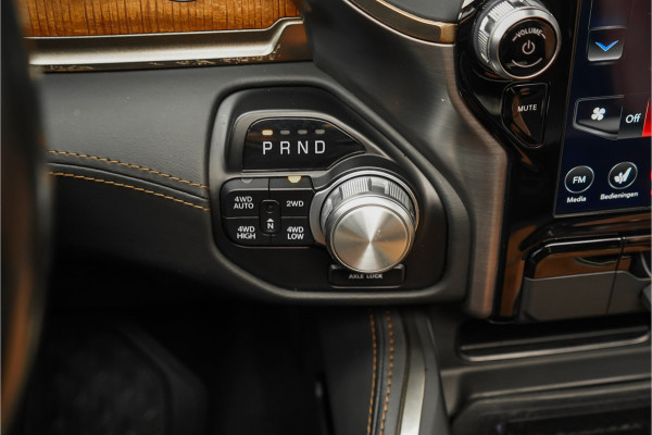 Dodge Ram 1500 5.7 V8 4x4 Crew Cab Longhorn Luchtv HUD 360° H&K Trekhaak