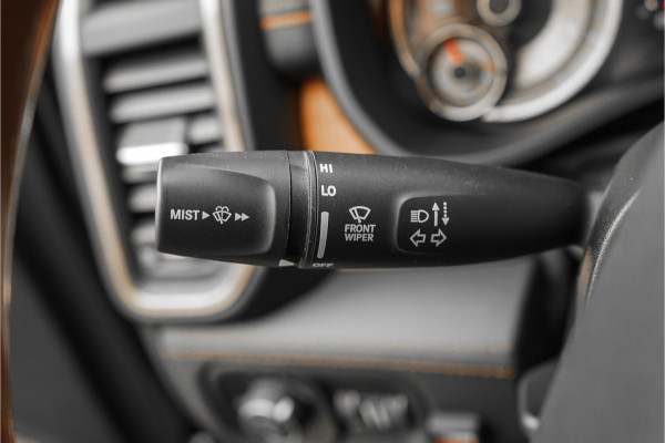 Dodge Ram 1500 5.7 V8 4x4 Crew Cab Longhorn Luchtv HUD 360° H&K Trekhaak