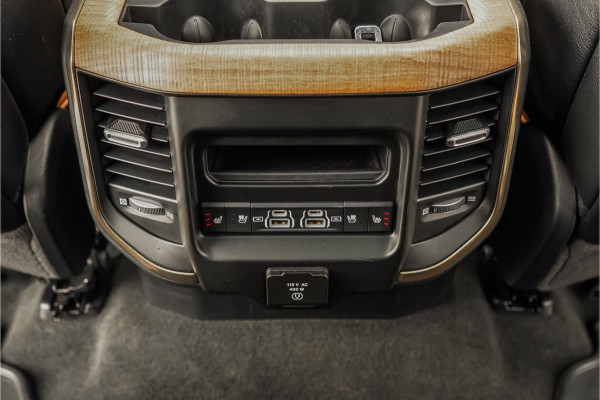 Dodge Ram 1500 5.7 V8 4x4 Crew Cab Longhorn Luchtv HUD 360° H&K Trekhaak