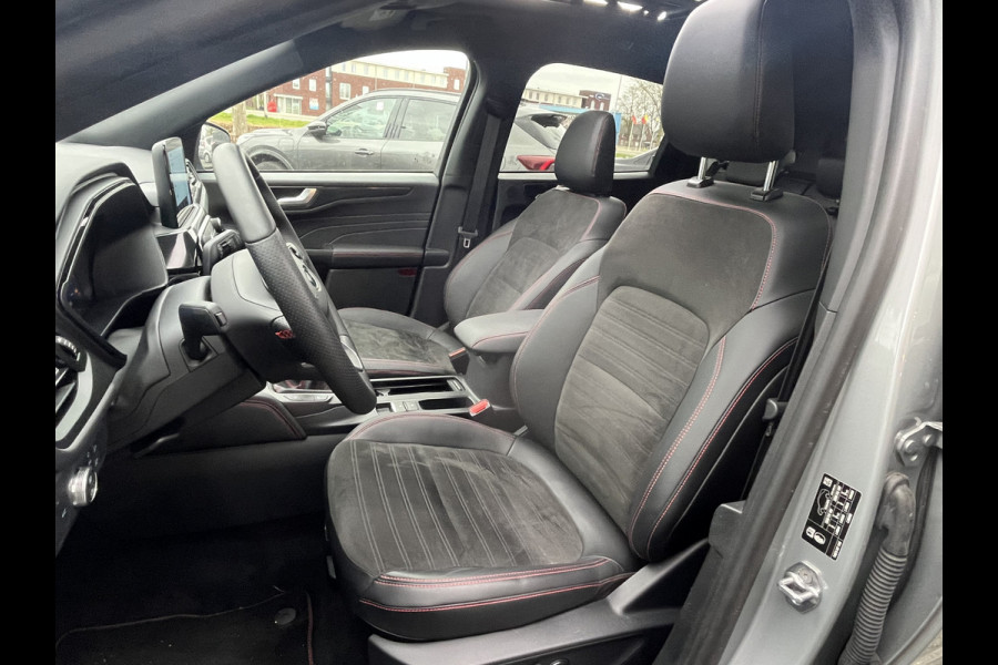 Ford Kuga 1.5 EcoBoost ST-Line X 150pk/110kW 6-bak | Full Options | E-Trekhaak | Pano | Driver Assistance Pack | Technology Pack | Winter Pack | etc. etc.