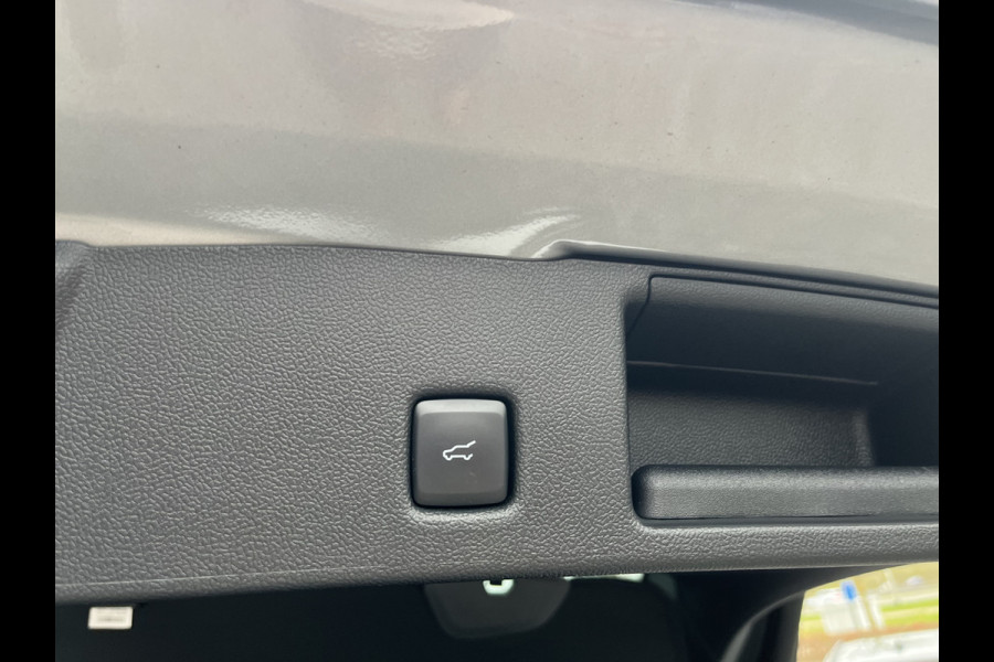 Ford Kuga 1.5 EcoBoost ST-Line X 150pk/110kW 6-bak | Full Options | E-Trekhaak | Pano | Driver Assistance Pack | Technology Pack | Winter Pack | etc. etc.