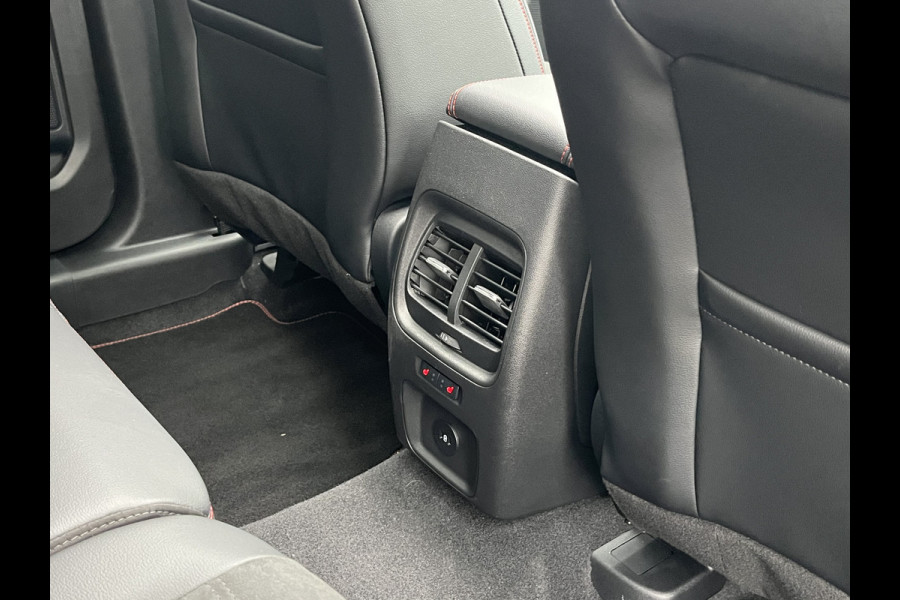 Ford Kuga 1.5 EcoBoost ST-Line X 150pk/110kW 6-bak | Full Options | E-Trekhaak | Pano | Driver Assistance Pack | Technology Pack | Winter Pack | etc. etc.