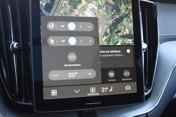 Volvo XC60 T6 350PK Plug-in hybrid AWD Ultra Black Edition / Navigatie / Adaptieve Cruisecontrol / Head Up-Display / Panorama dak / Elektrische stoelen met geheugen / Stuurverwarming / Stoelverwarming v+a / 360 Camera /