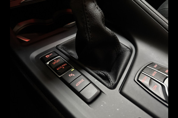 BMW X1 xDrive25e HYBRIDE AUT. HIGH EXECUTIVE TREKHAAK/PDC/NAVIGATIE