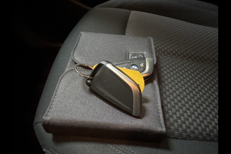 BMW X1 xDrive25e HYBRIDE AUT. HIGH EXECUTIVE TREKHAAK/PDC/NAVIGATIE