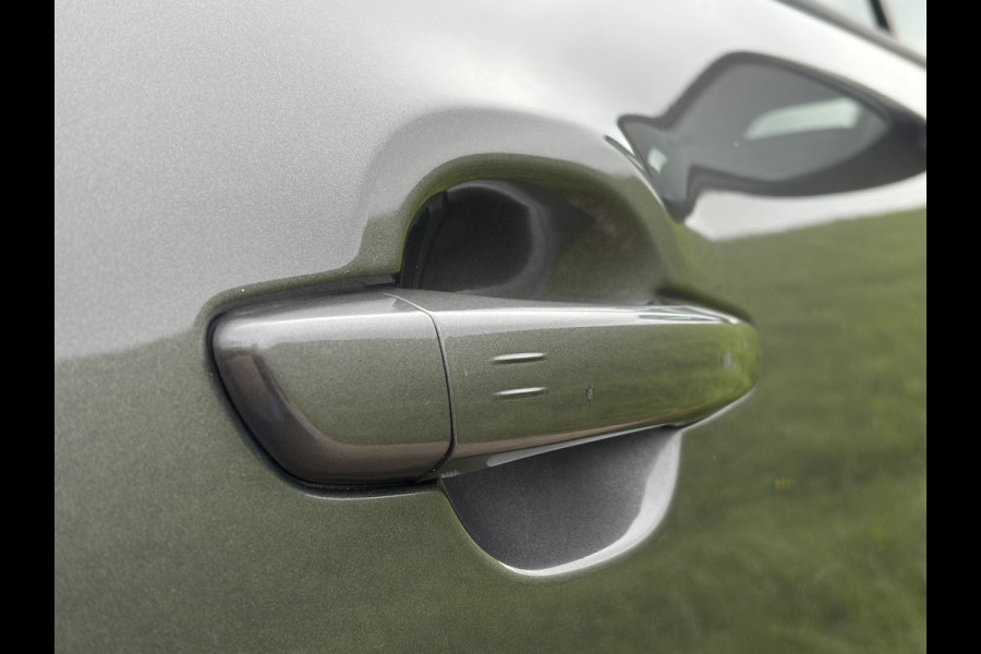 Citroën C3 Aircross 1.2 PureTech Shine Schuif-/kanteldak | PDC V&A met Camera | Blind Spot | Keyless | HIFI systeem | Apple Carplay