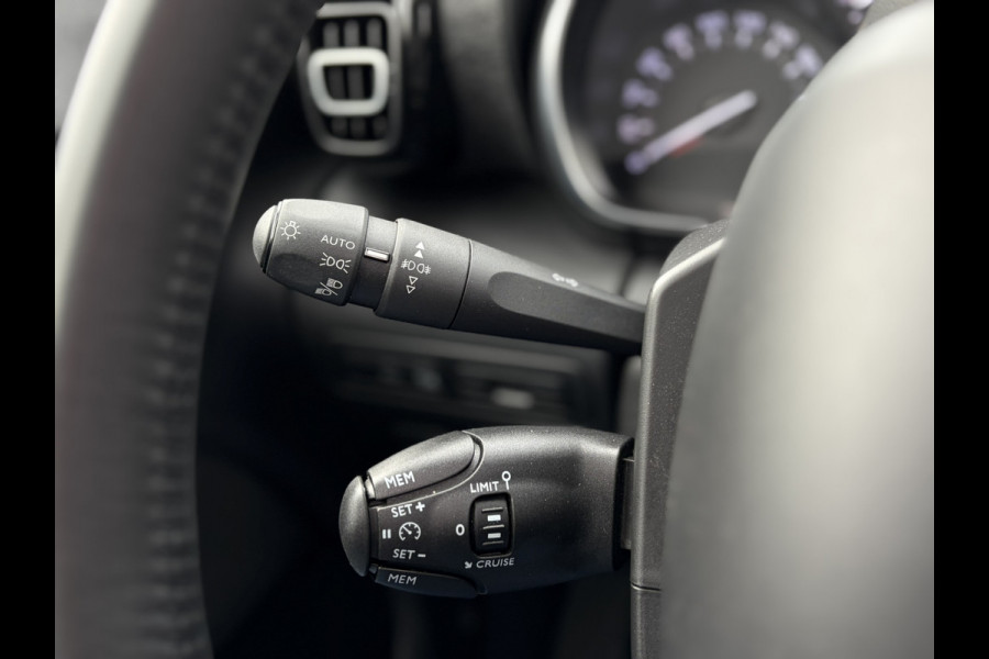 Citroën C3 Aircross 1.2 PureTech Shine Schuif-/kanteldak | PDC V&A met Camera | Blind Spot | Keyless | HIFI systeem | Apple Carplay