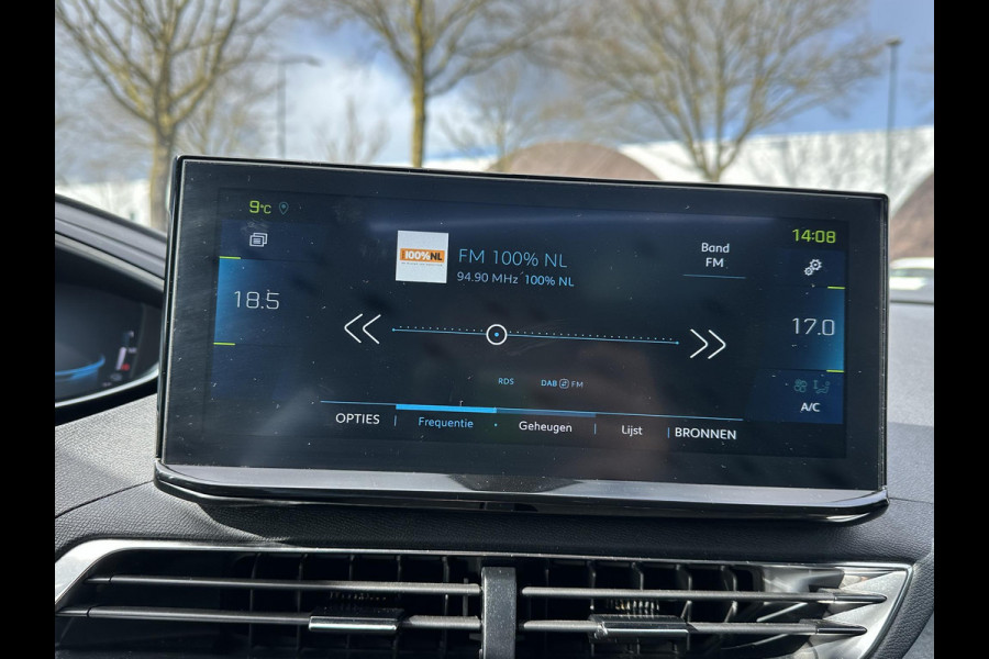 Peugeot 3008 1.6 HYbrid4 300 GT VAN €26.900,- NU VOOR SLECHTS €24.877,- Uw LENTEVOORDEEL €2.023,-PANORAMADAK| ADAPTIVE CRUISE CONTROL| STANDKACHEL| CAMERA VOOR + ACHTER|