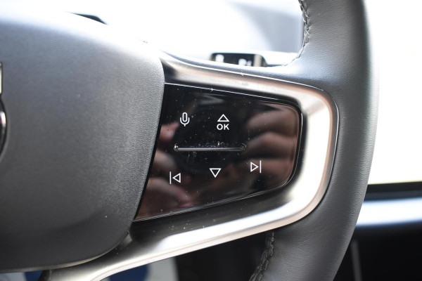 Volvo EX30 272PK Single Motor Extended Range Plus 69 kWh / Adaptive Cruise control / Extra getint glas / Stoelverwarming / Stuurwielverwarming / Achteruitrijcamera / Parkeersensoren V+A / Elektr. achterklep