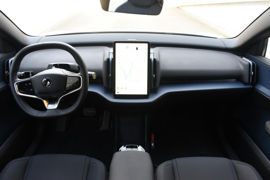 Volvo EX30 272PK Single Motor Extended Range Plus 69 kWh / Adaptive Cruise control / Extra getint glas / Stoelverwarming / Stuurwielverwarming / Achteruitrijcamera / Parkeersensoren V+A / Elektr. achterklep